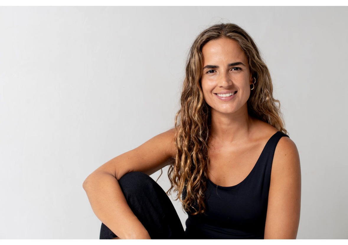Studio portrait of Byron Bay yoga and breathwork teacher Lina Grisales